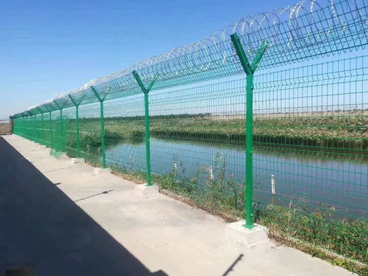 Y形護(hù)欄